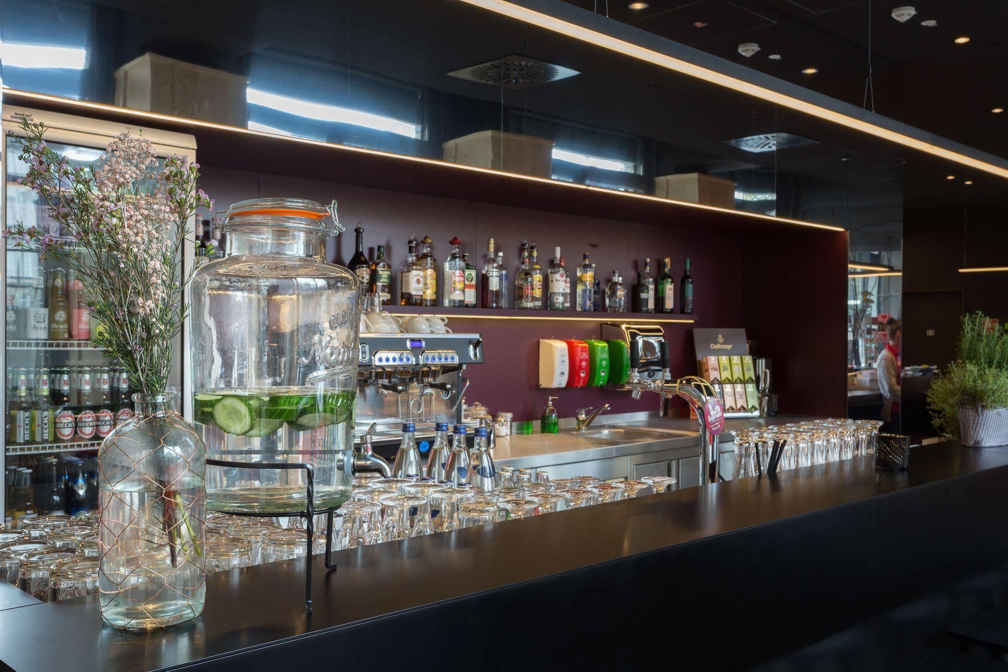 Meininger Hotel Leipzig Hauptbahnhof Kültér fotó